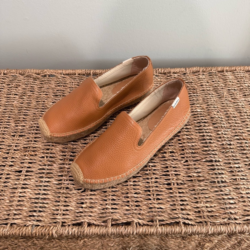 Soludos Seville Smoking Slipper Leather Espadrilles in Camel Size 7